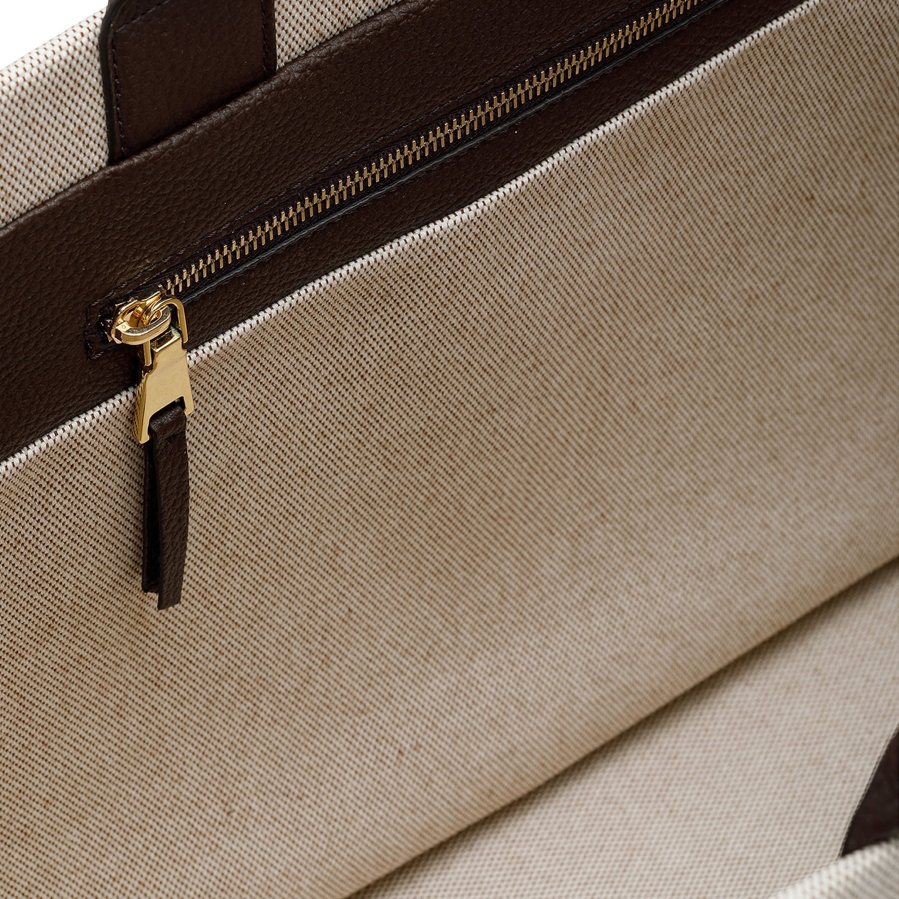 BC601 Bag mod. Carry Me Classic Cioccolato fondente Detail